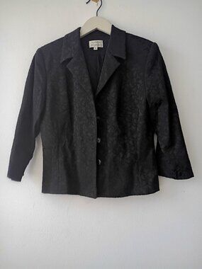 Classic Black Patterned Short Sleeve Blazer by Renee Dumar Studio – Sz 8